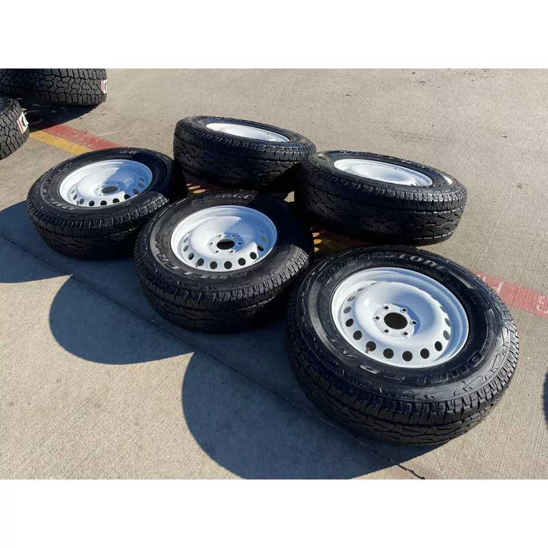 (4) 17″ INEOS Grenadier OEM steel wheels rims WHITE tires 2024 2025 2026 NEW