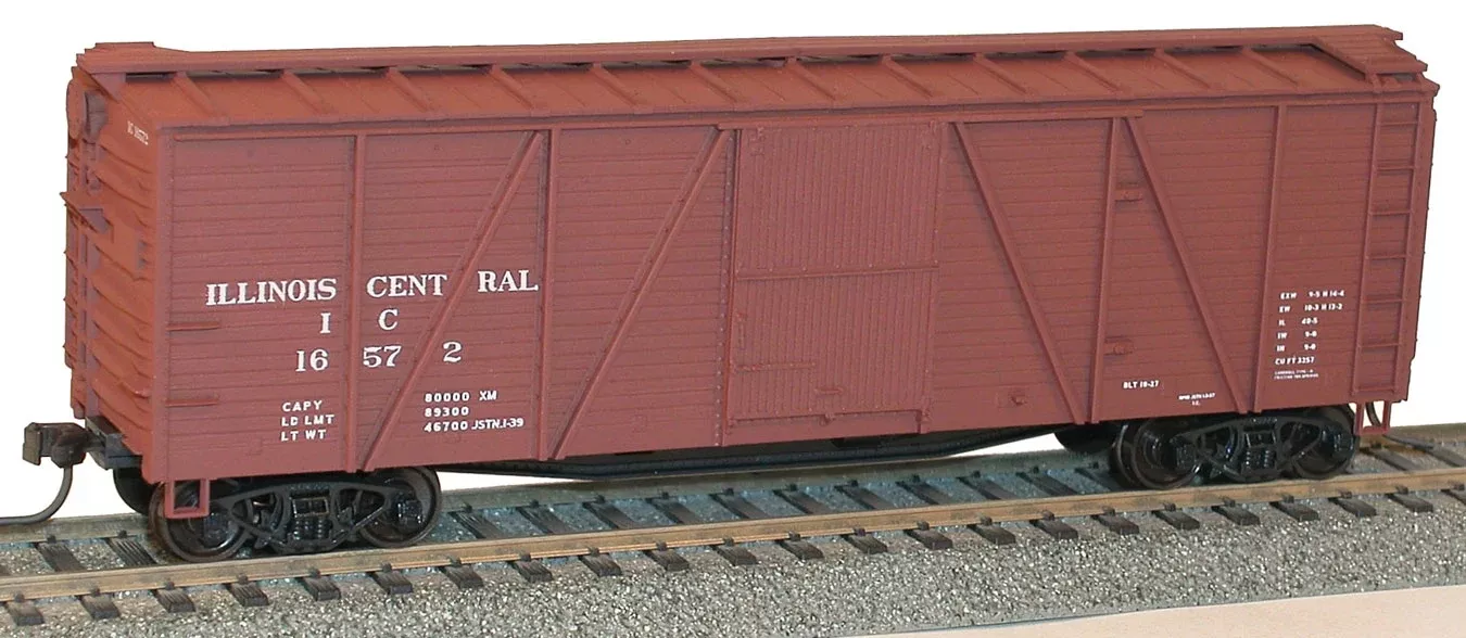 Accurail 7208 HO Scale 40′ Single Sheath Boxcar Kit Illinois Central IC