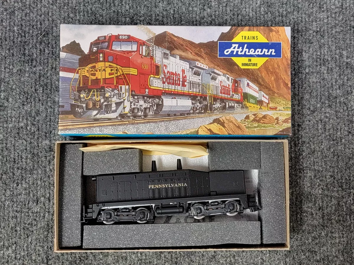 Athearn Blue Box HO Scale EMD SW7 Calf Pennsylvania PRR (Powered)