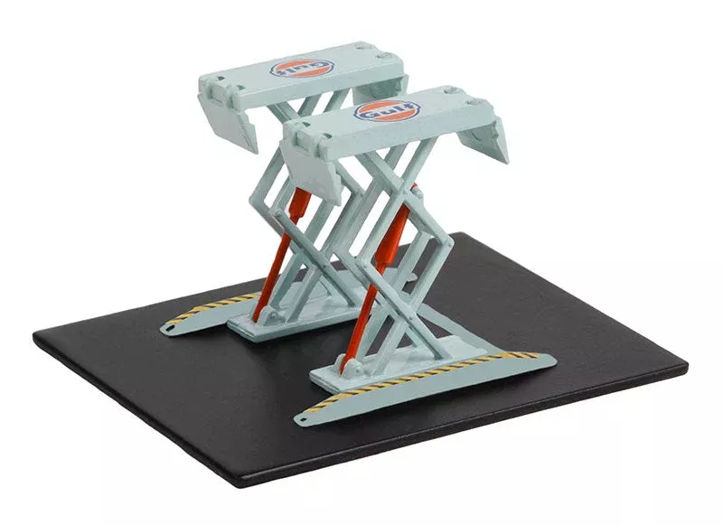 Greenlight 16160-B 1/64 Scale Gulf Oil – Automotive Double Scissor Lift Auto