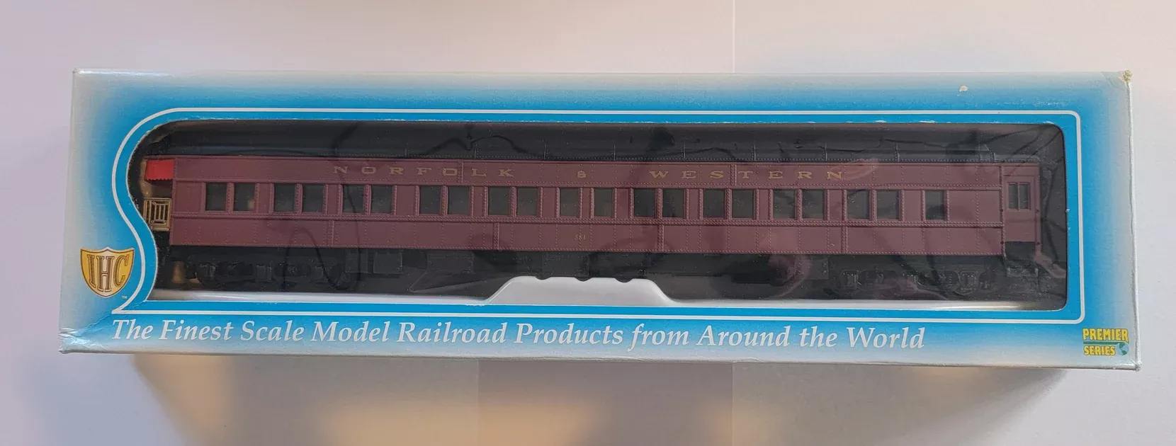 IHC 49514 HO Scale Heavyweight Observation Car Norfolk & Western N&W 581