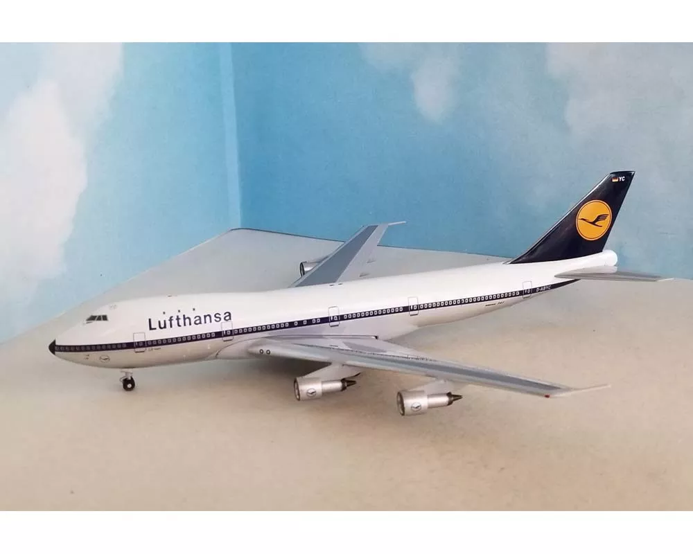Lufthansa B747-100 (1 per customer) D-ABYC 1:400 Scale Bluebox BBX41661