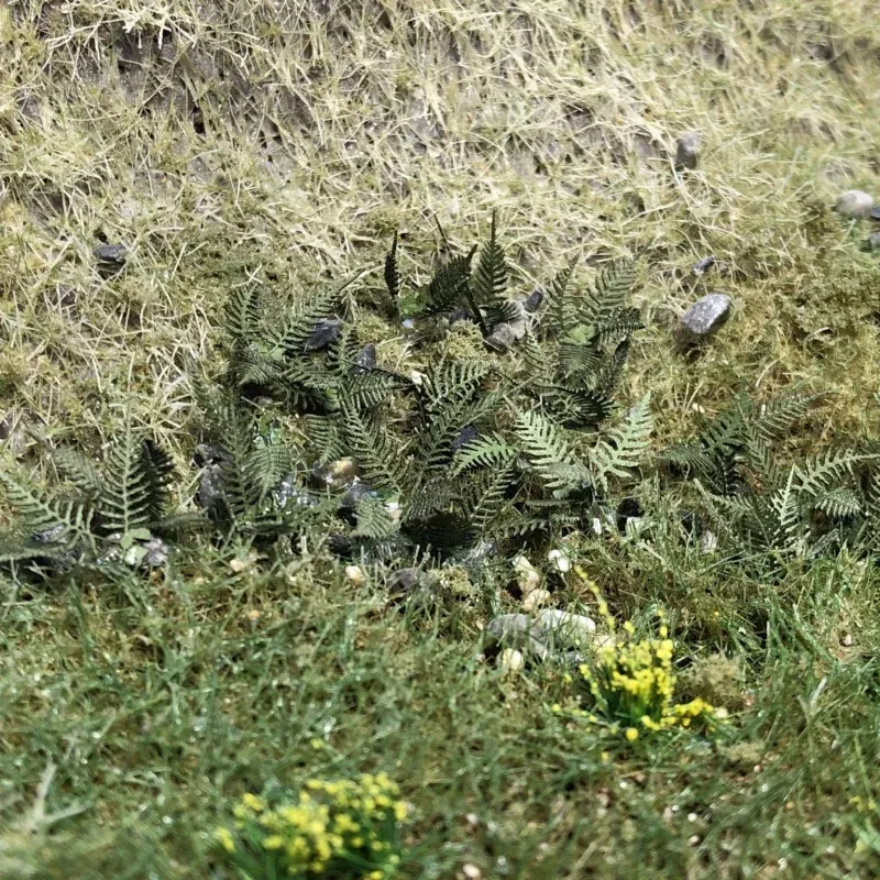 LX432-OO Bracken/Fern Plants (Pack of 32) – OO/4mm/1:76