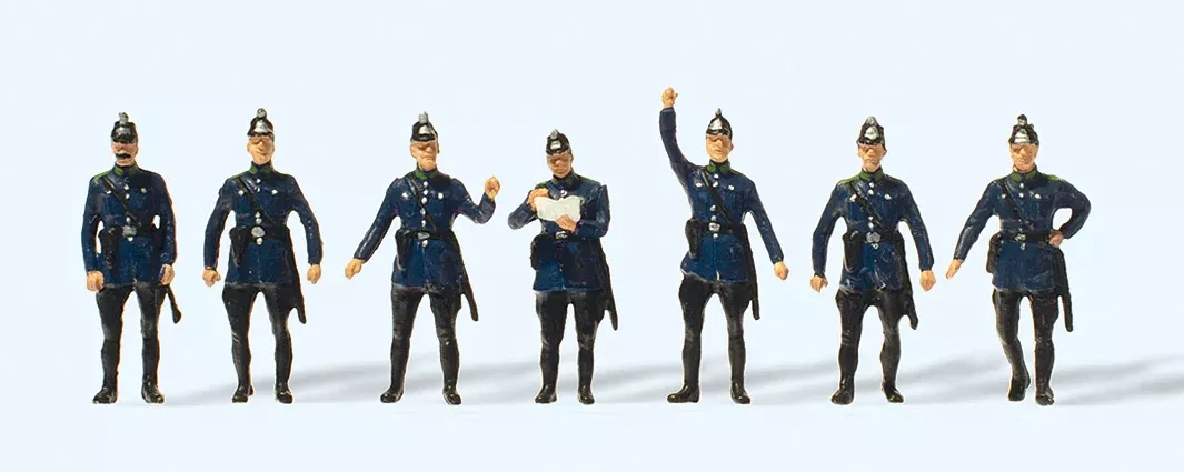 Preiser 12440 HO Scale Prussian Police Circa 1930 pkg(7)