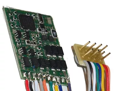 Viessmann 5245 HO Scale Motor Control & Function DCC Decoder w/NEM 652/NMRA 8-Pin Plug — 1 x 5/8 x 1/8″ 25 x 15.4 x 3.3mm
