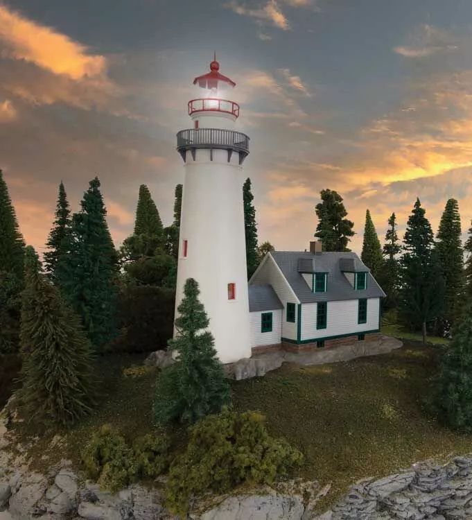 Walthers Cornerstone 933-3665 HO Scale Eagle Point Lighthouse with LED