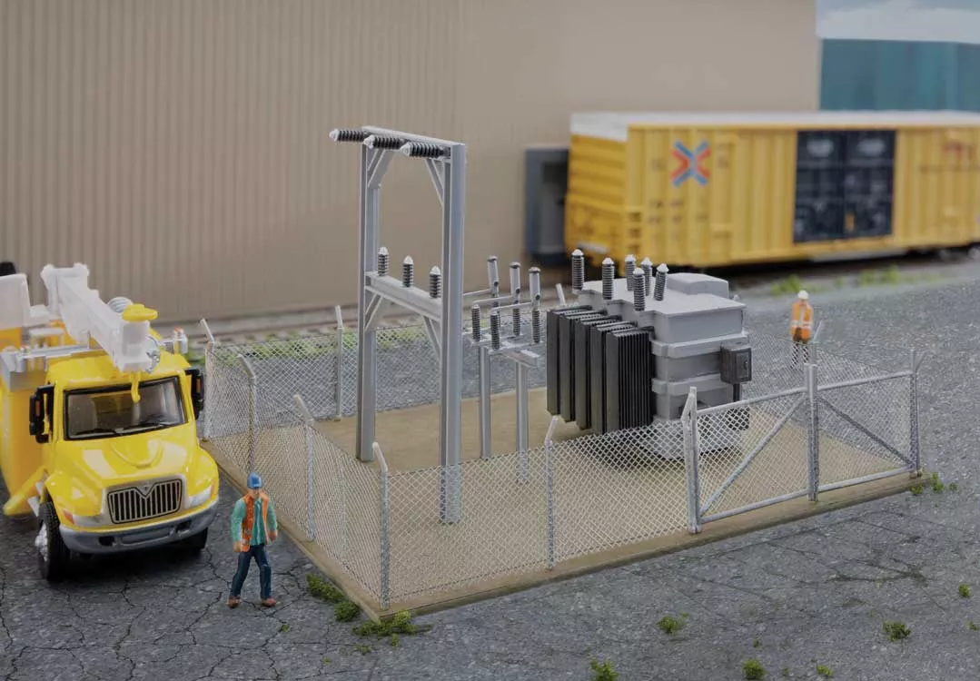 Walthers Cornerstone 933-4175 HO Scale Small Substation — Kit