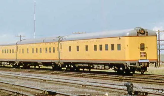 Walthers Proto 920-18924 HO Scale PS 10-6 Sleeper with Blunt End Southern Pacific “UP Yellow” SP 9044